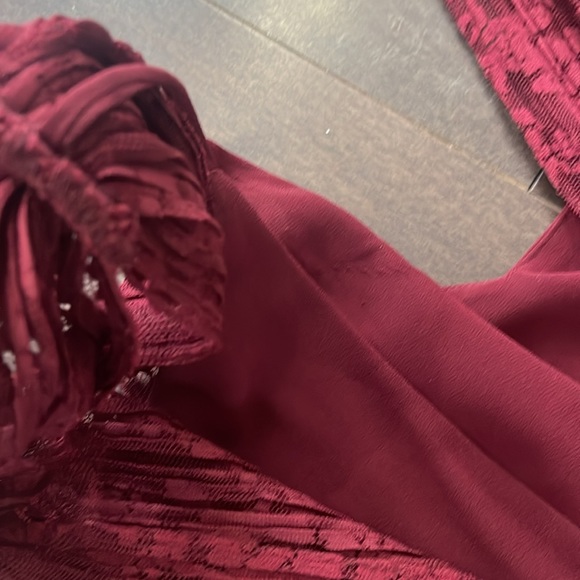 Dress - Picture 8 of 10